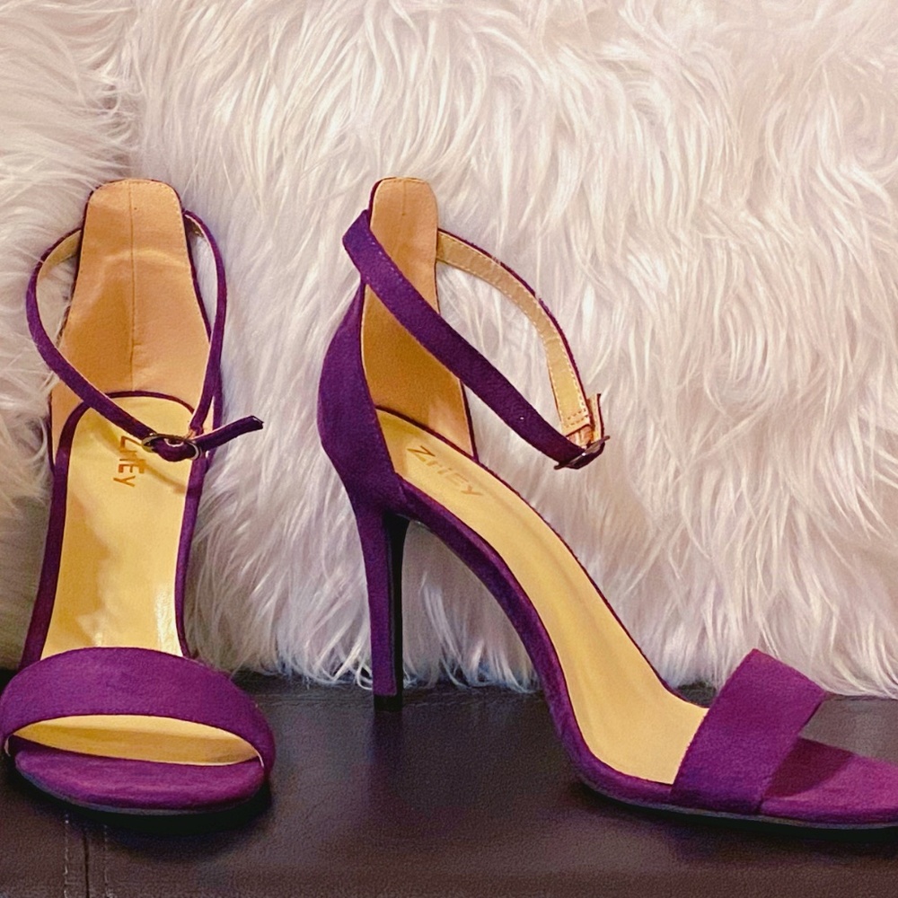 Zirey Ankle Strap